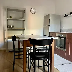 Appartamento Con Terrazza E Parcheggio Privato